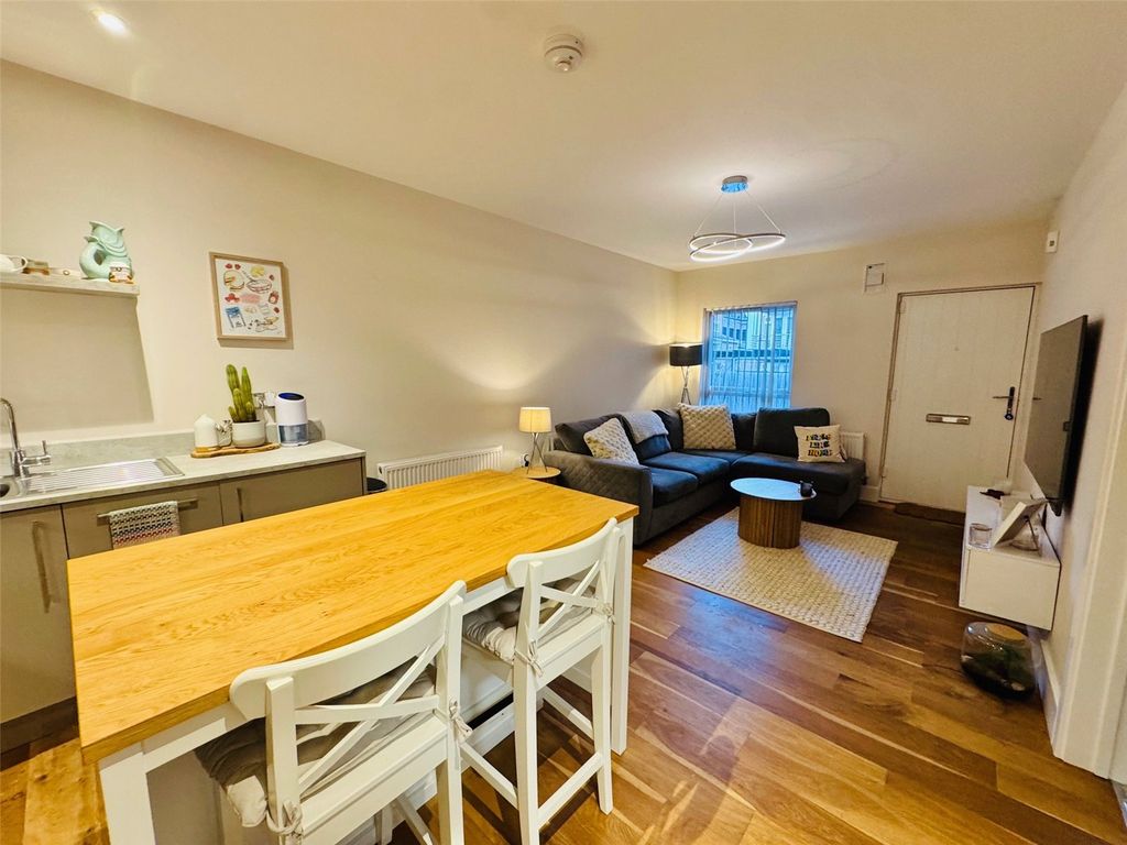 Property photo 3 of 7 Picture No. 14