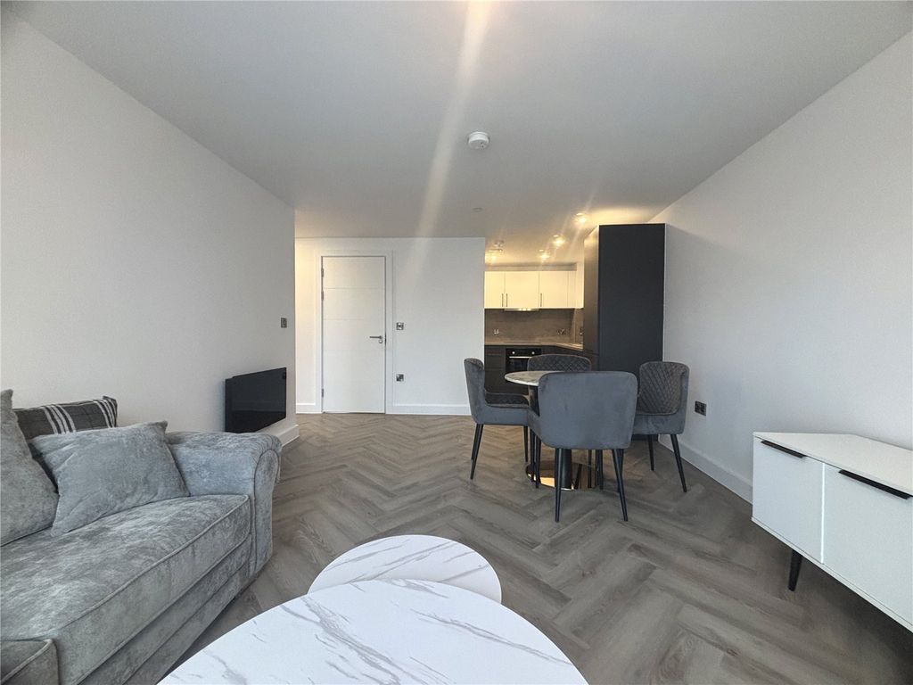 Property photo 3 of 8 Picture No. 10