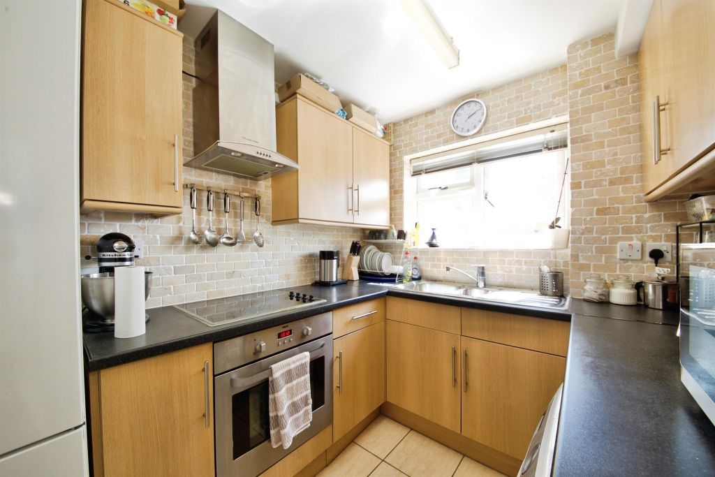 Property photo 3 of 16
