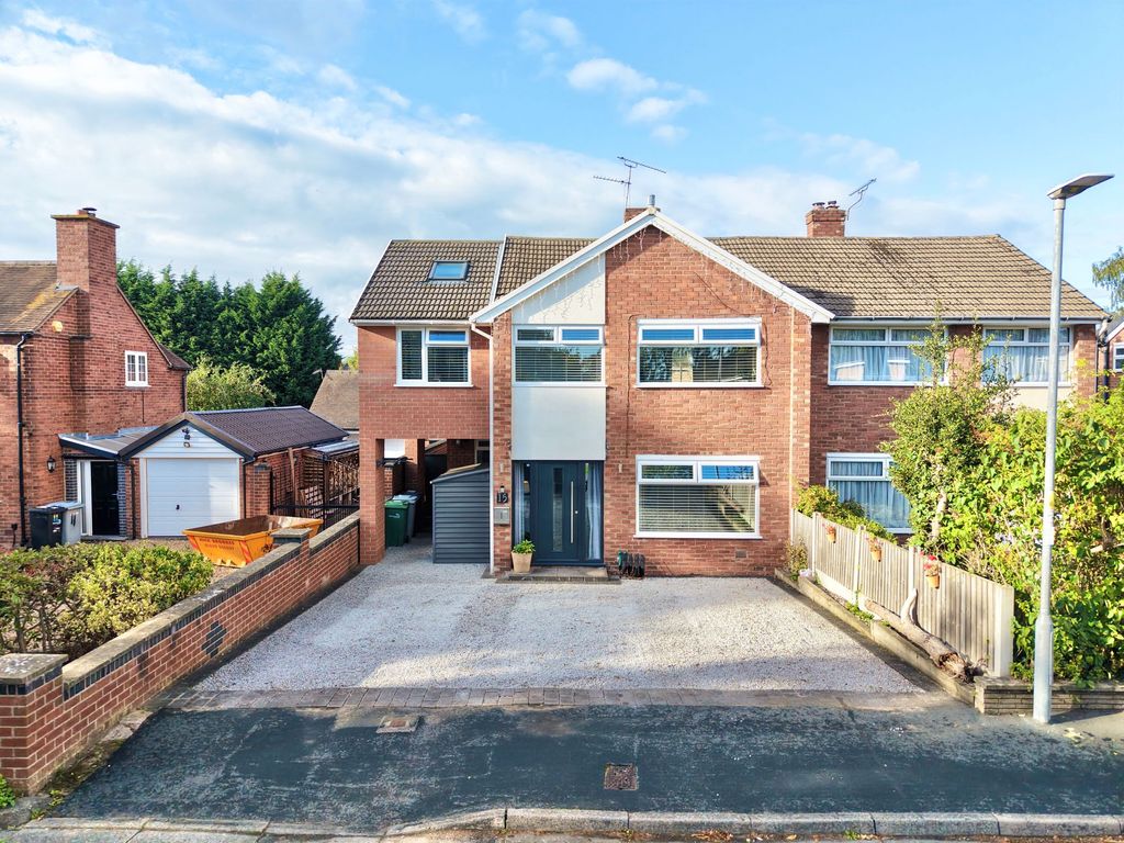 Property photo 1 of 30