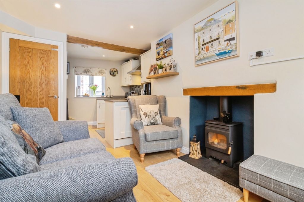 Property photo 2 of 21