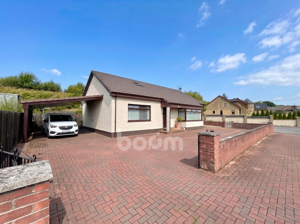 Property photo 1 of 32 Dunlop Road, Barrmill Five Bedroom Detached House