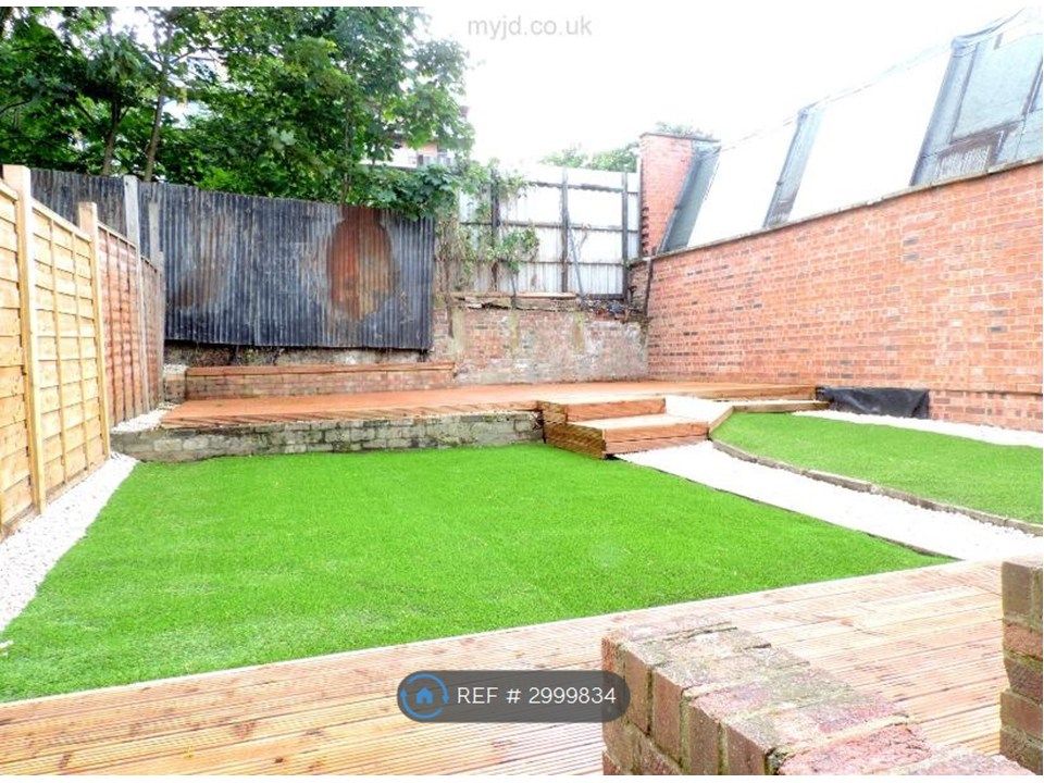 Property photo 3 of 19 Garden