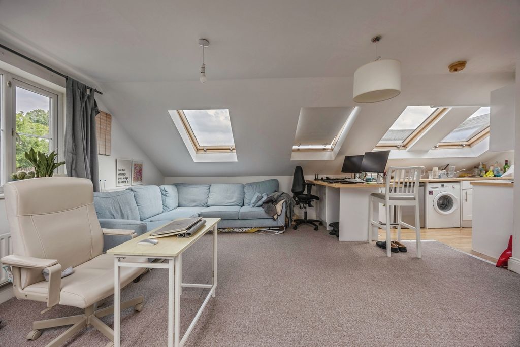 Property photo 3 of 13 Pbox-Img.Jpg