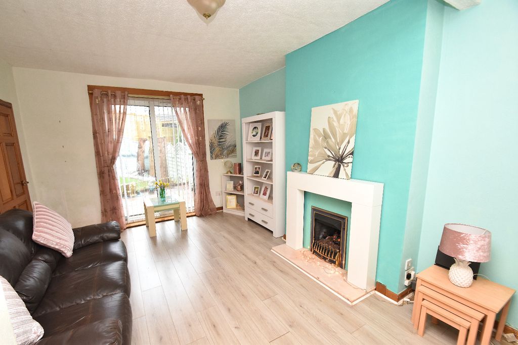 Property photo 2 of 20 4878362