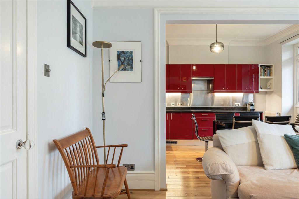 Property photo 3 of 18 Reception Room