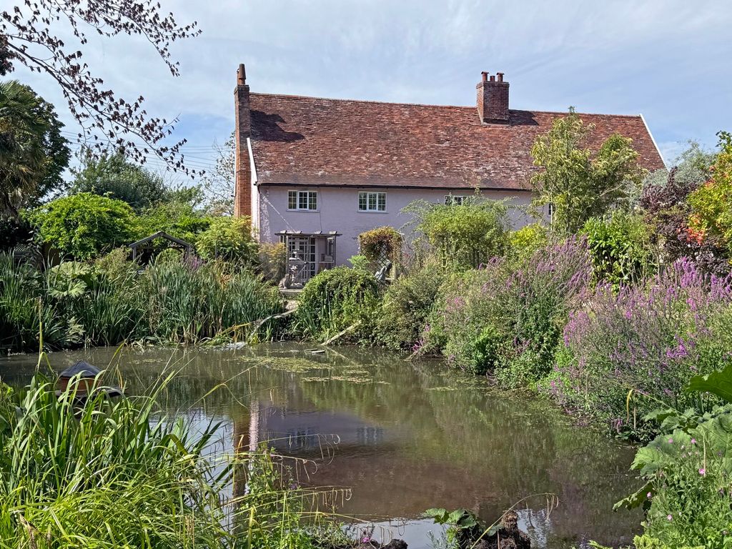 Property photo 1 of 43