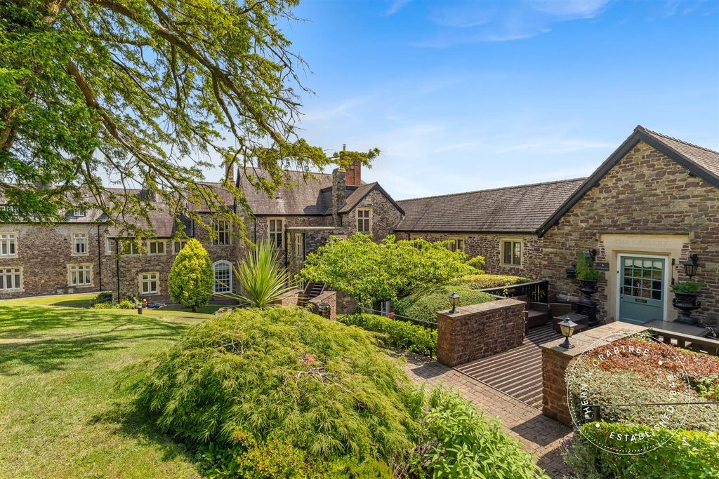 Property photo 1 of 48 Hern Crabtree-31.Jpg