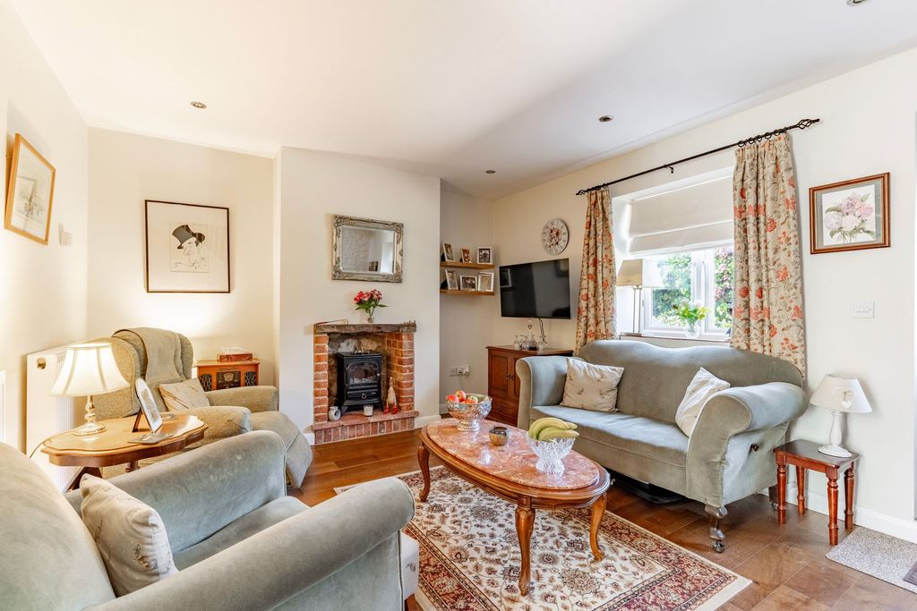 Property photo 2 of 13