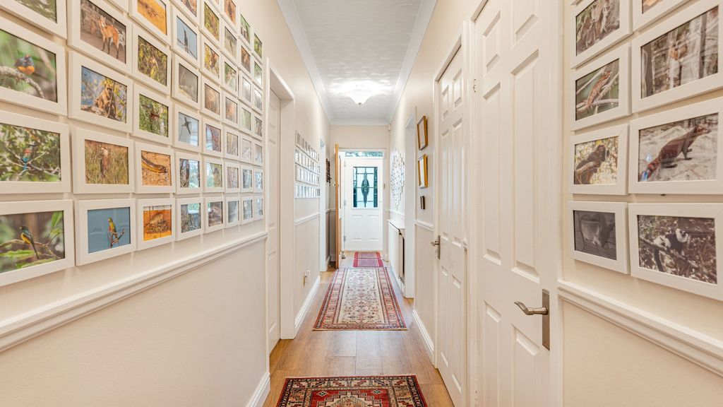 Property photo 3 of 33