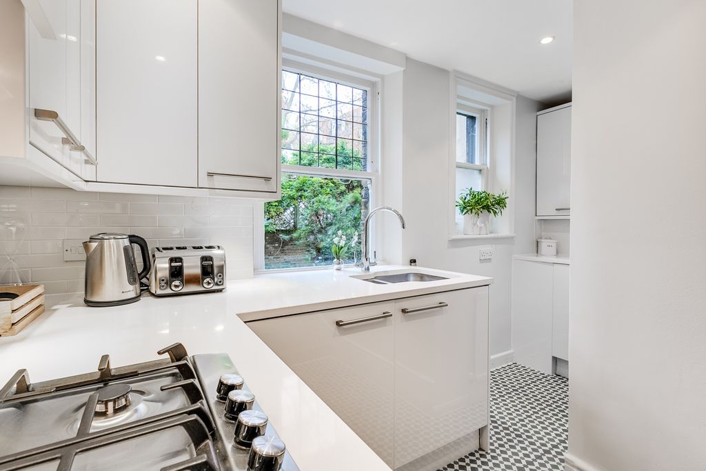 Property photo 2 of 7