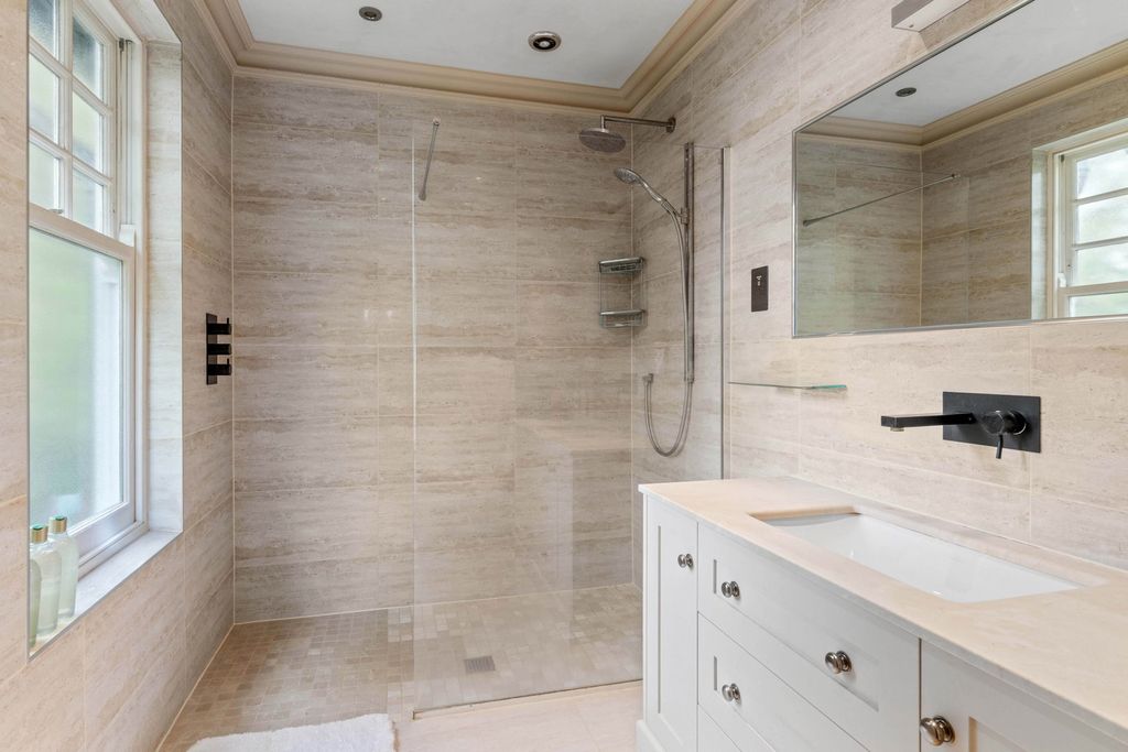 Additional image 55 of 6 bed detached house for saleGreenway, Hutton Mount, Brentwood CM13