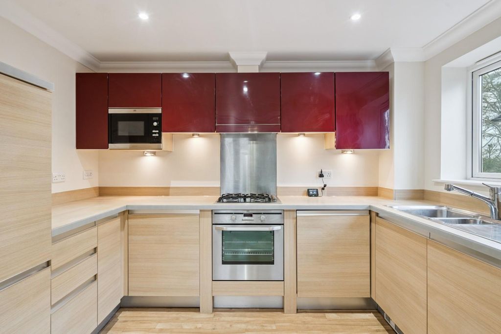Property photo 2 of 17 Kitchen