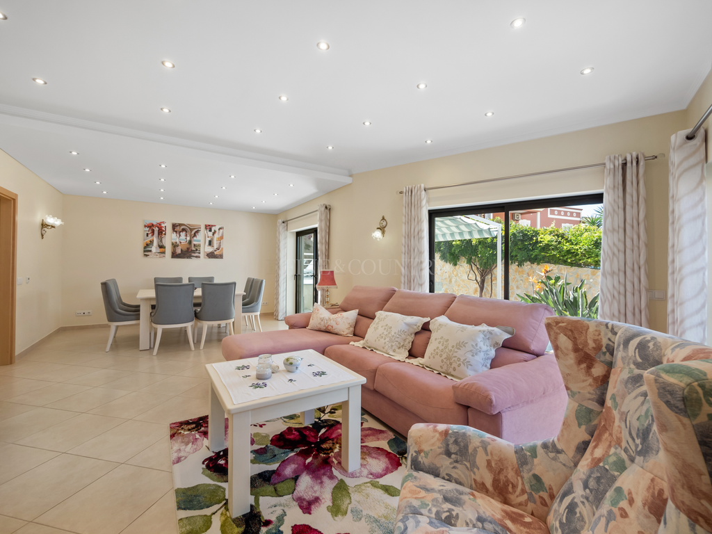 Property photo 3 of 30