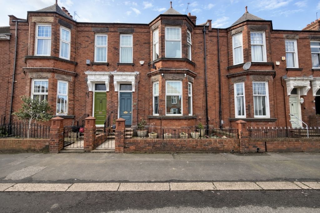 Property photo 1 of 37 685E8Ad9-B52B-4466-A2A7-Dd8803E9Ae58