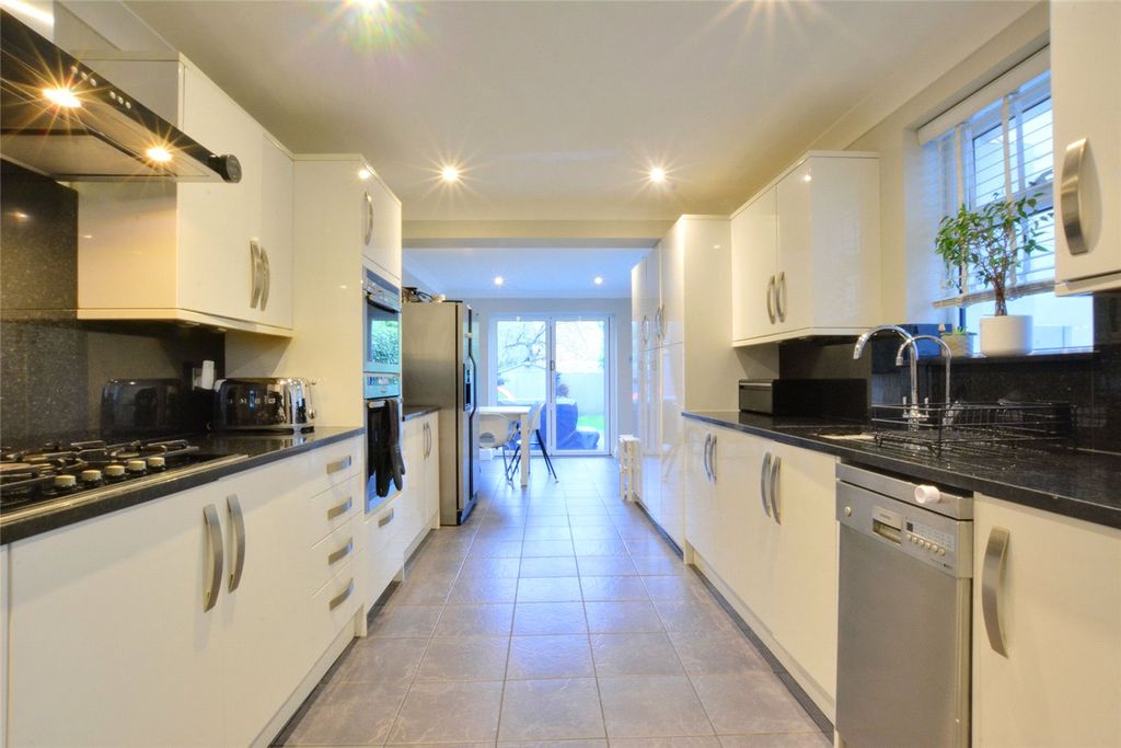 Property photo 2 of 19 Picture No. 05