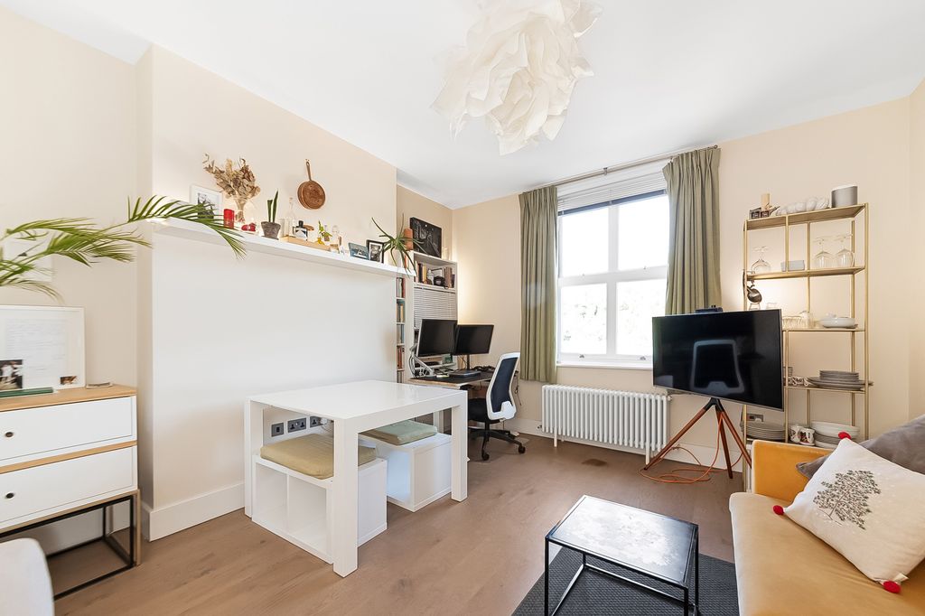 Property photo 2 of 12