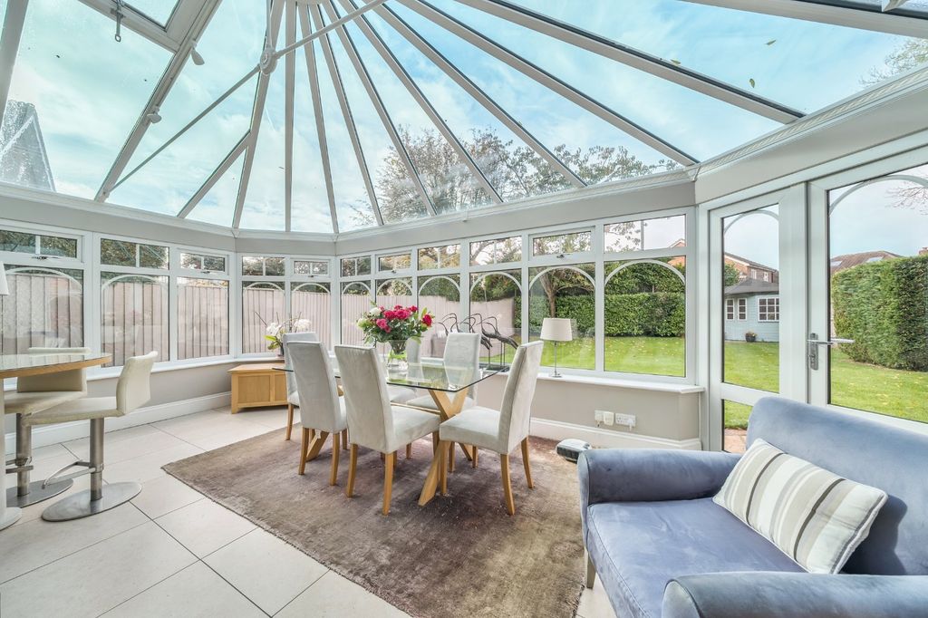 Property photo 3 of 15 Conservatory