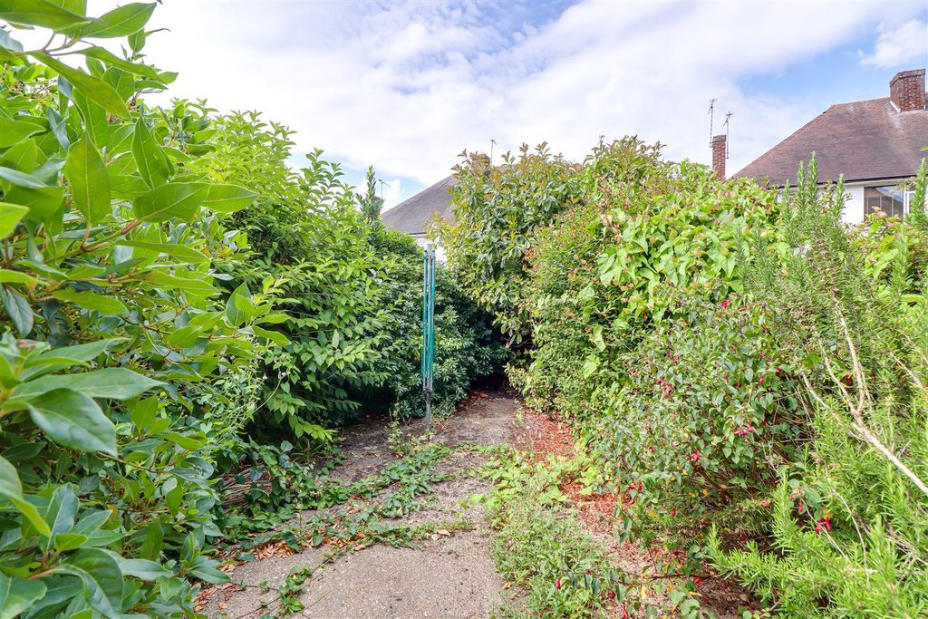 Property photo 2 of 13