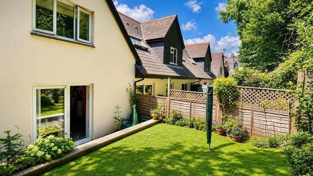 Property photo 1 of 27