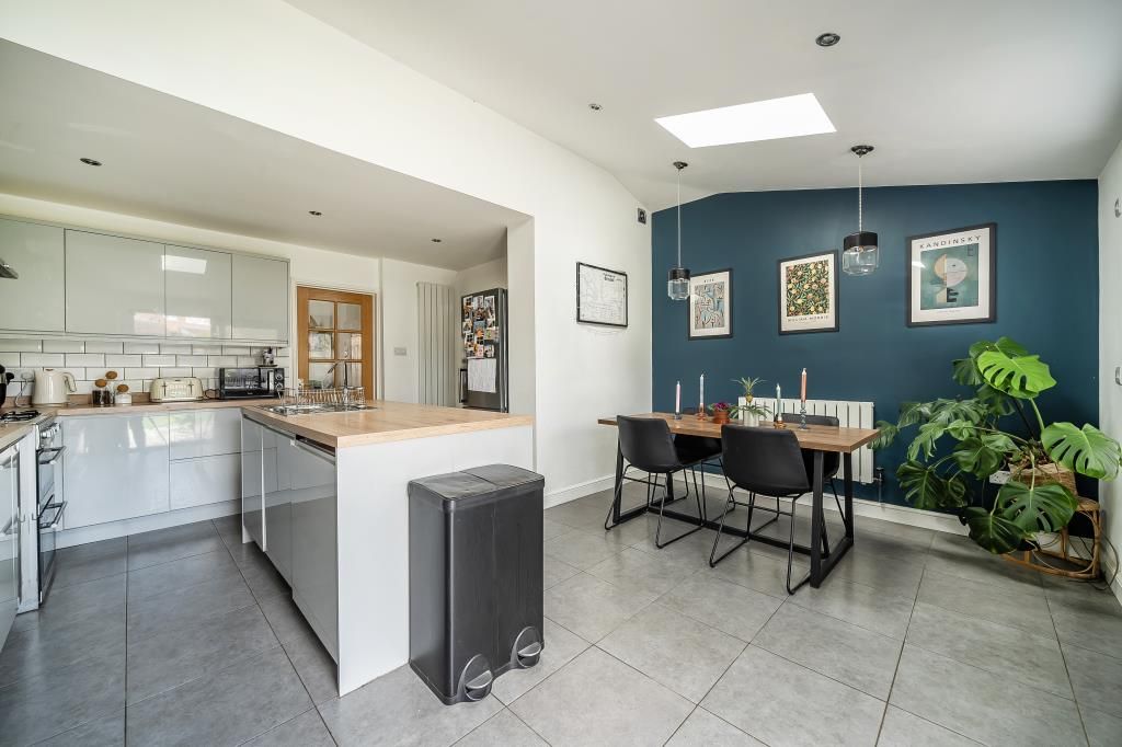 Property photo 2 of 20 Kitchen/Dining Area