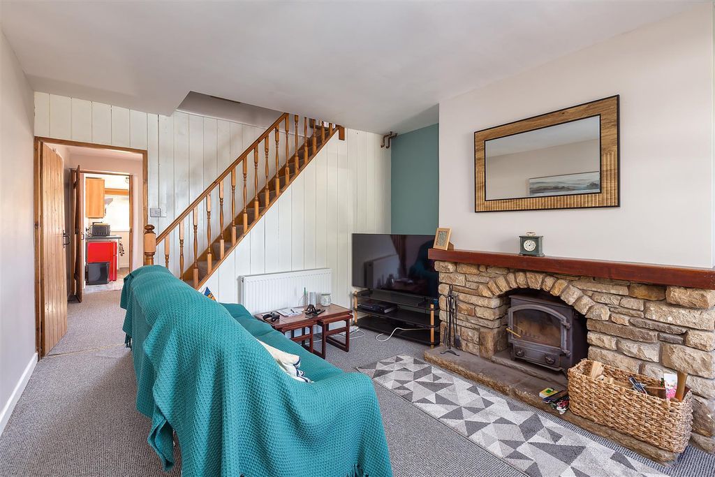 Property photo 3 of 16