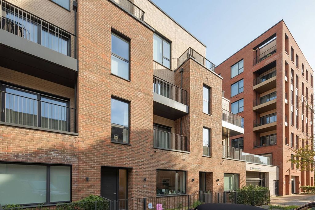 Property photo 2 of 13