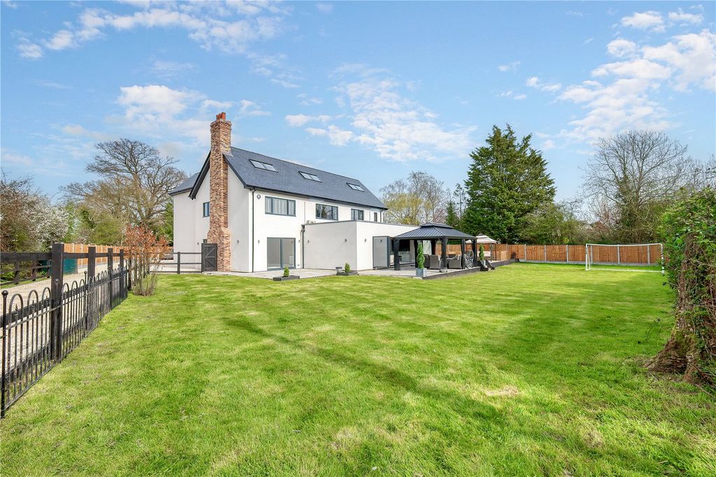 Property photo 1 of 24 Rear Garden