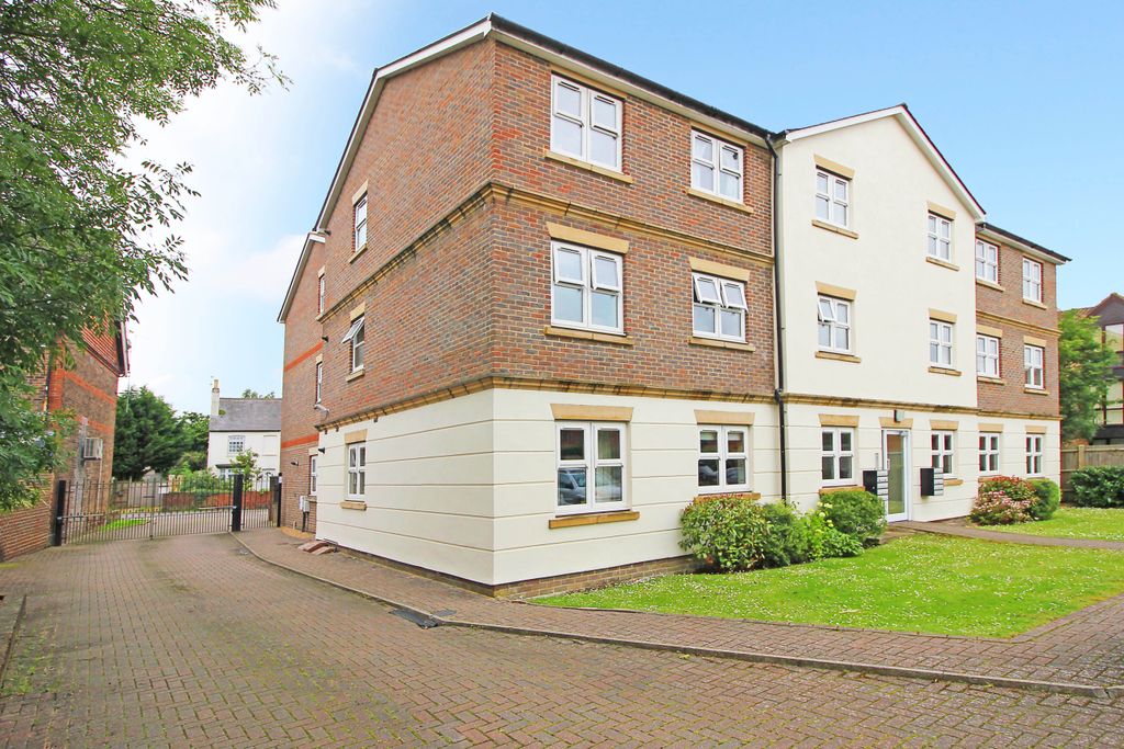 Property photo 1 of 7