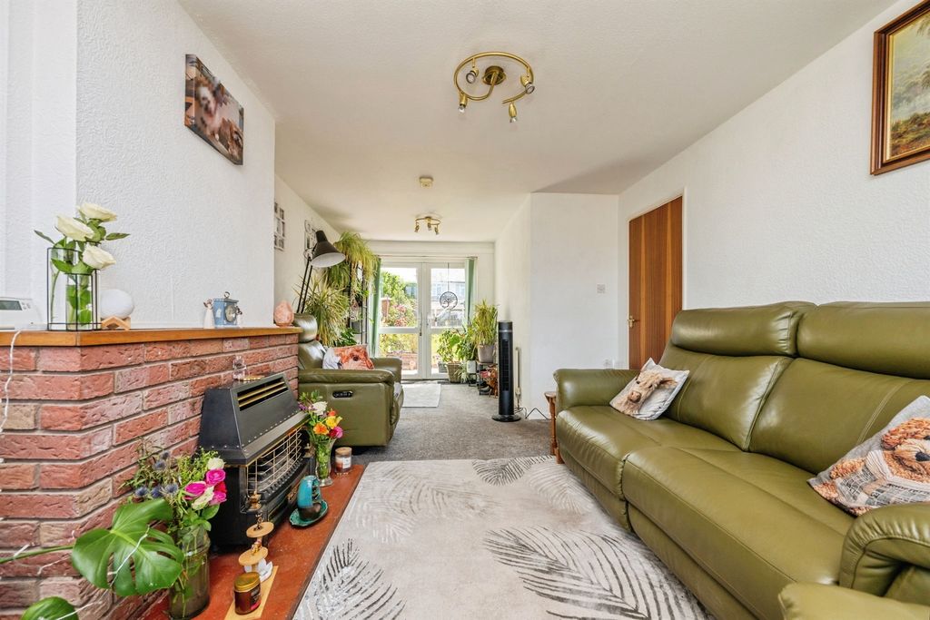 Property photo 3 of 15