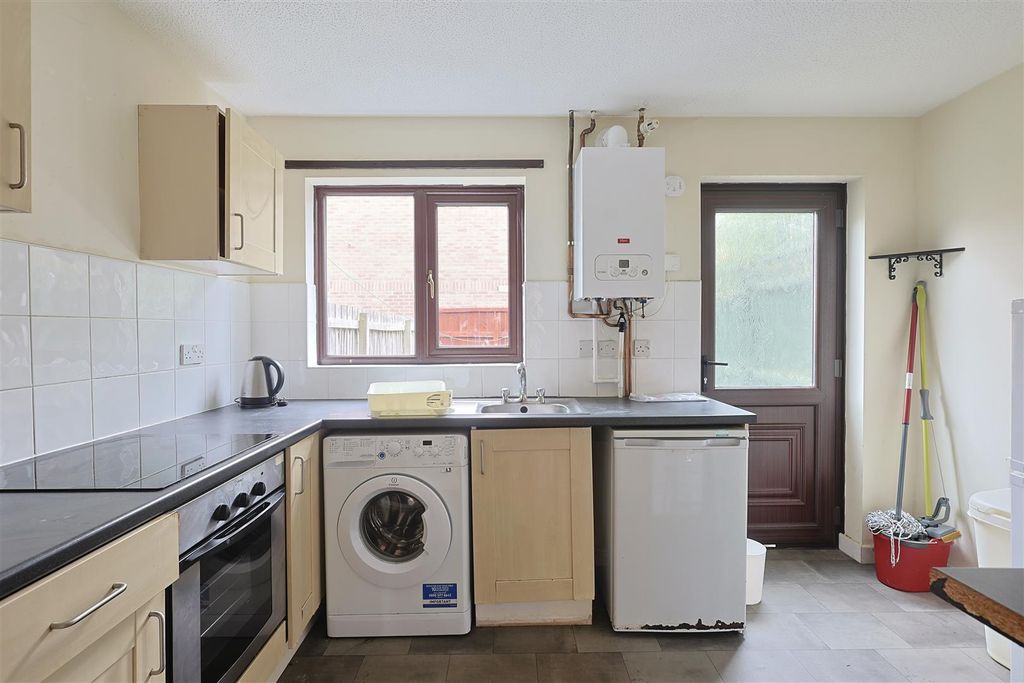 Property photo 2 of 7 55527E5B-1485-4280-A728-946F6A7E00Af_1_201_A.Jpeg