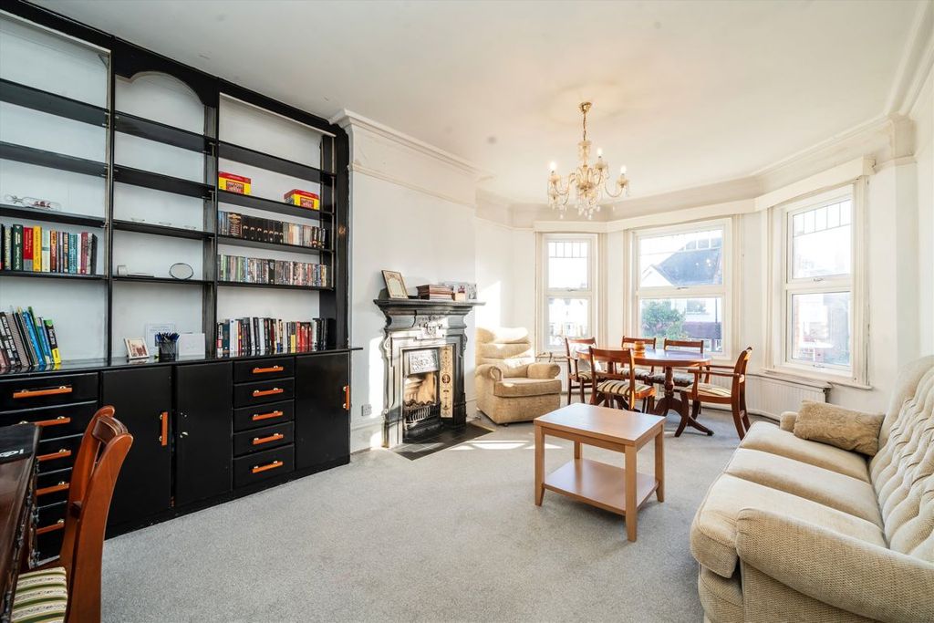 Property photo 2 of 6