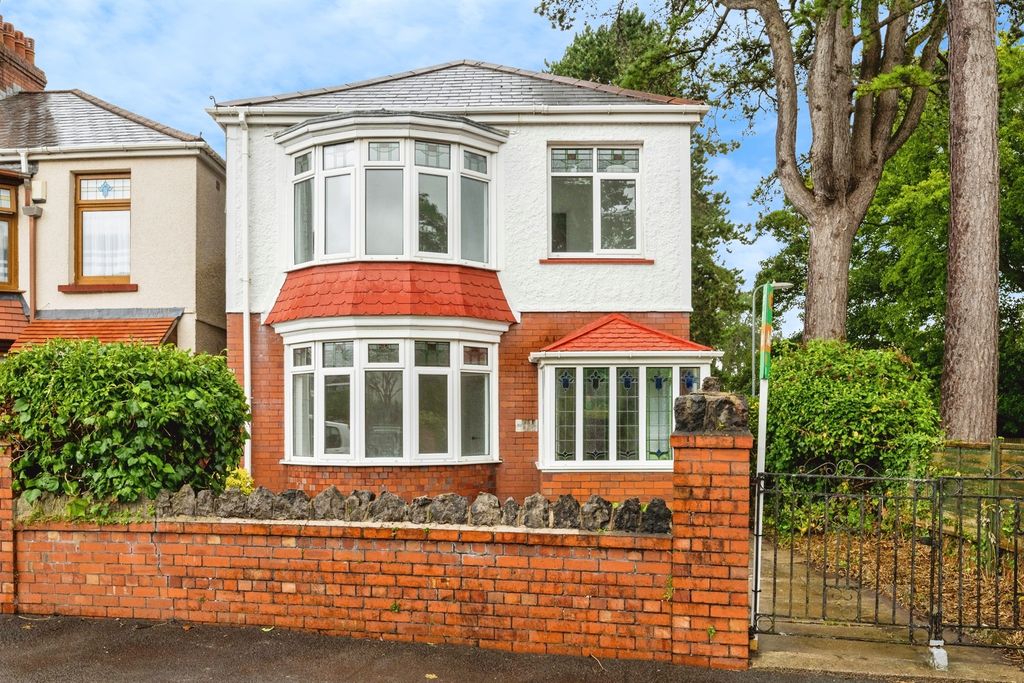 Property photo 1 of 17
