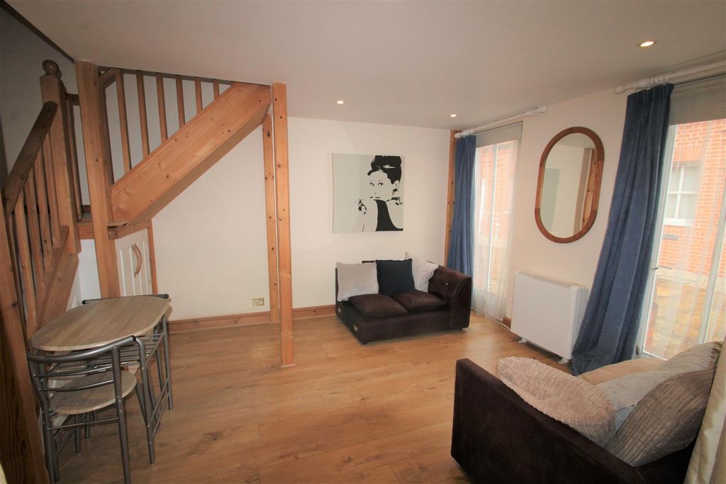 Property photo 2 of 6