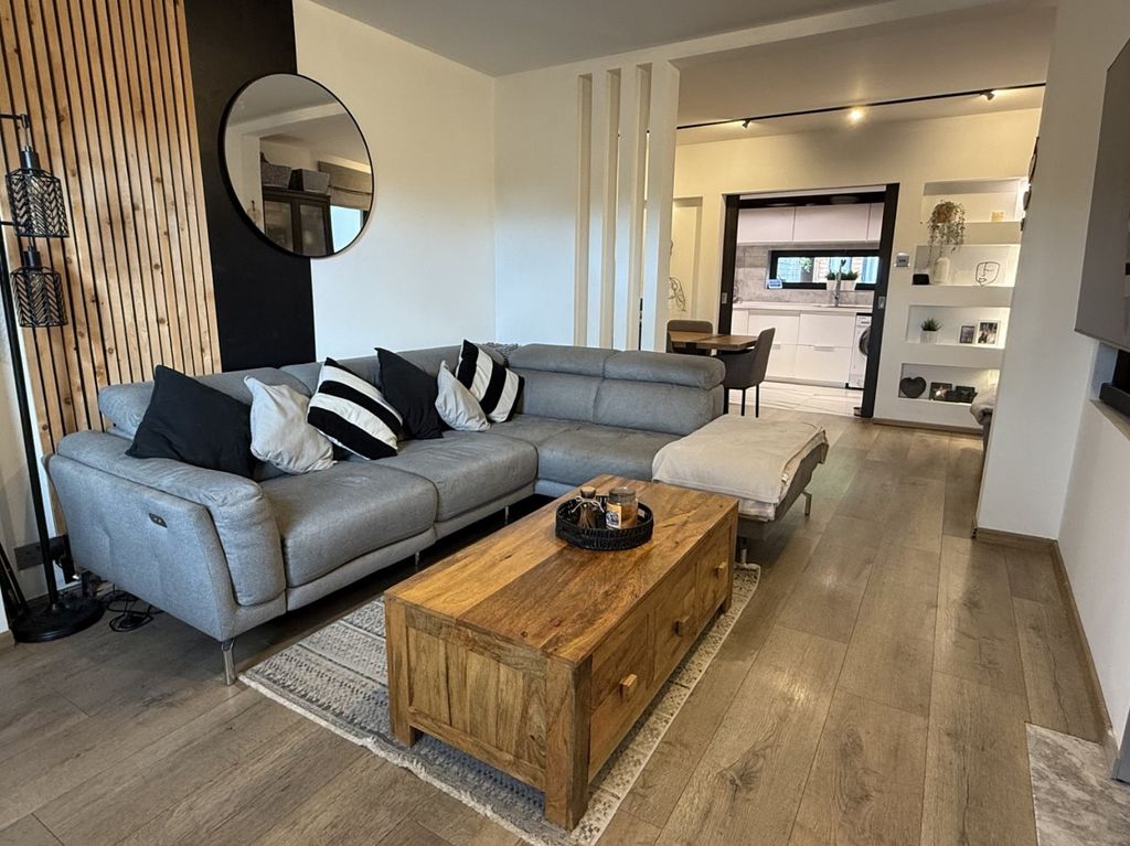 Property photo 2 of 21 Not Specified