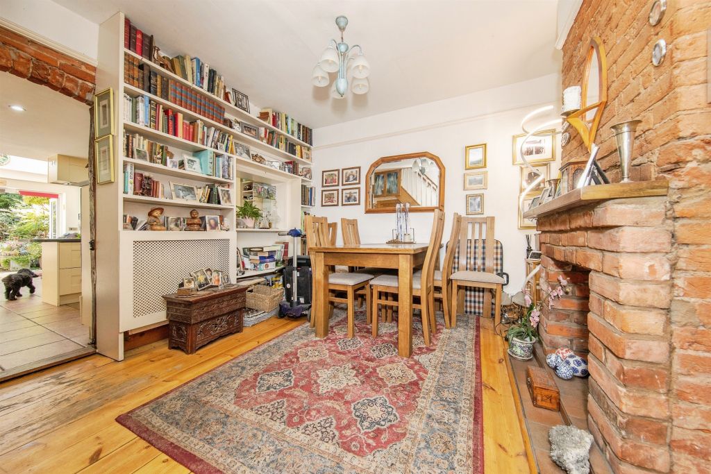 Property photo 3 of 23