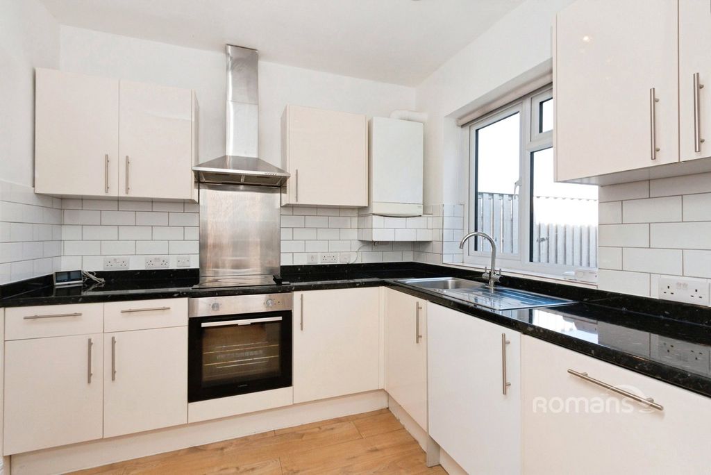 Property photo 3 of 7 Picture No. 06