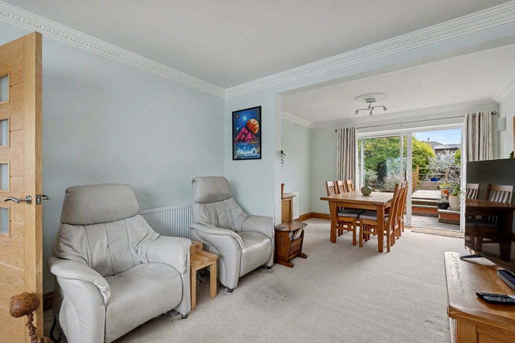 Property photo 3 of 21 1713037