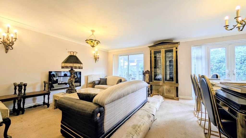 Property photo 3 of 16