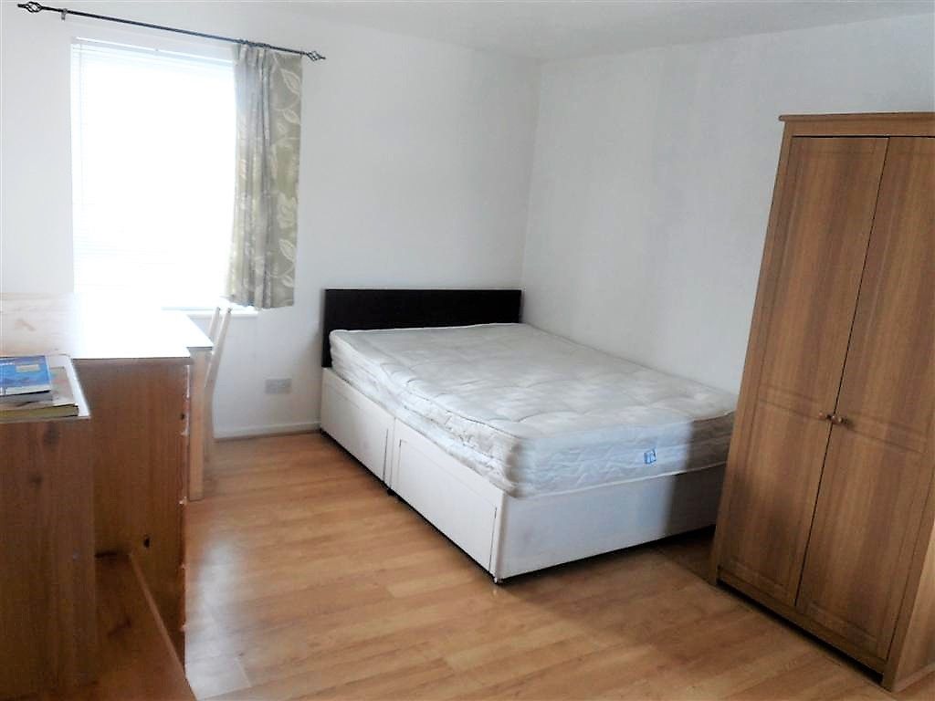 Property photo 2 of 5