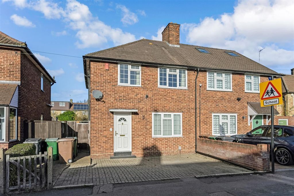 Property photo 1 of 28