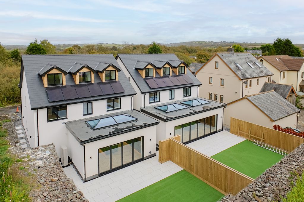 Property photo 2 of 32 Ty Uchel - Web (38 Of 38).Jpg