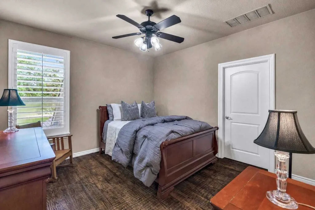 Property photo 2 of 5 <Alttext/>
