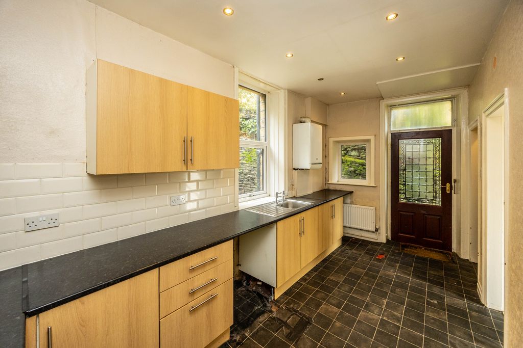 Property photo 2 of 21 6802B67F787c2203A05cc8ee32474Ba6E8Cb5d07.Jpg