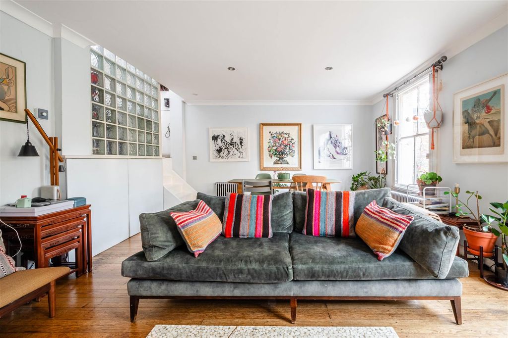 Property photo 2 of 11 2.5