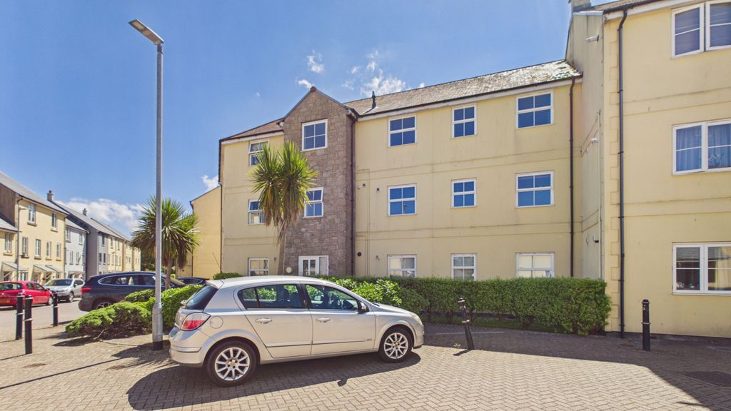 Property photo 1 of 12 2 Bedroom Apartment For Sale