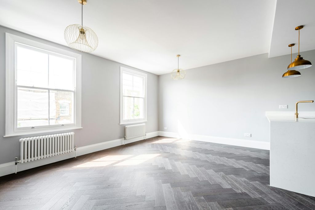 Property photo 3 of 13 Chatsworth Rd 4 Tff New Low Res 2.Jpg