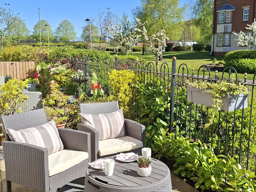 Property photo 1 of 15