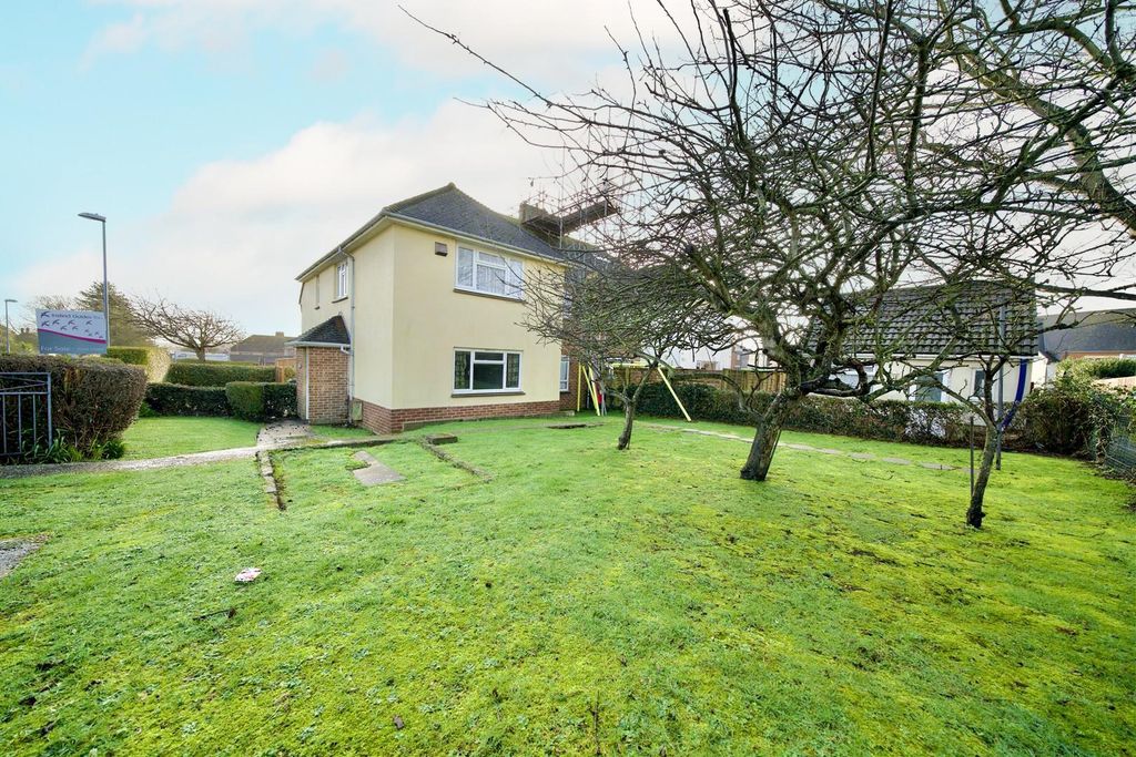 Property photo 1 of 11 Chickerell Road Edit.Jpg