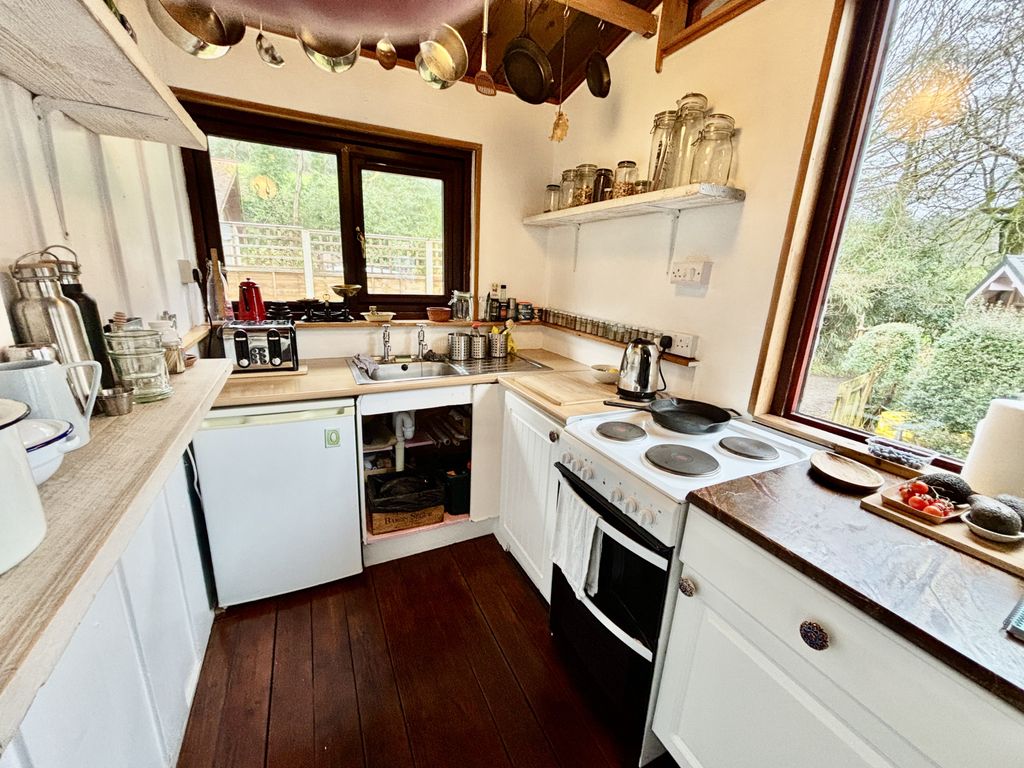 Property photo 3 of 10 Gallery
